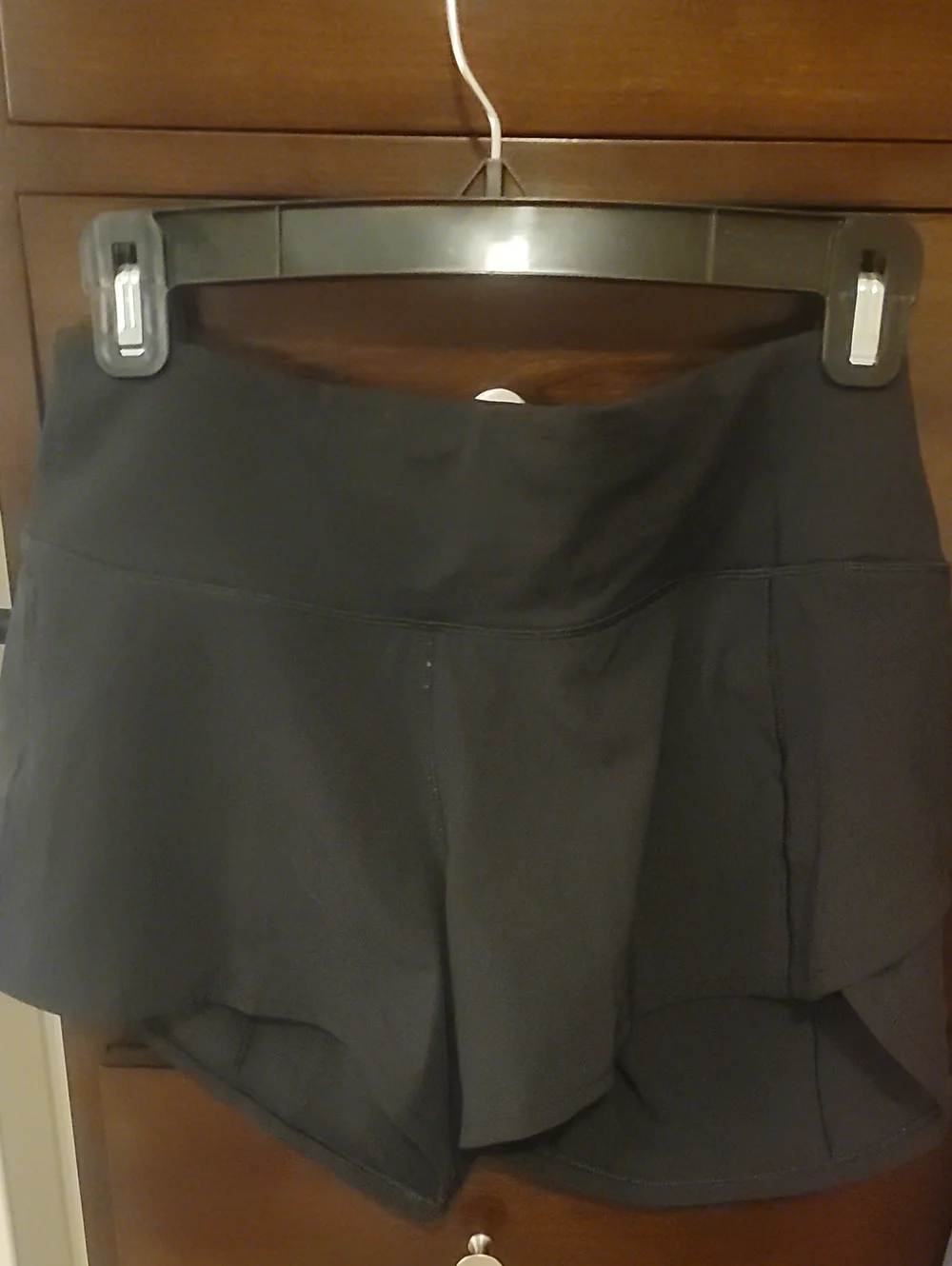 NWOT lululemon athletica Black Elastic Waist Zip Pocket Hottie Hot Shorts 4 Tall